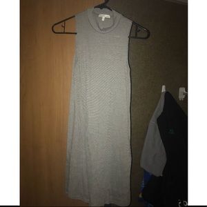 High neckline sleeveless grey dress